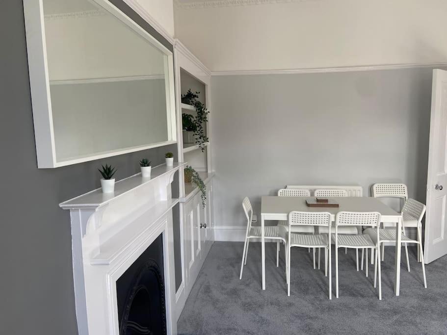 Large Boutique Self Catering Southsea Holiday Flat Portsmouth Exterior foto